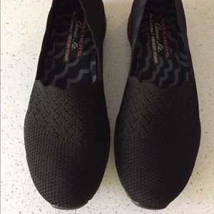 Skechers Classic Fit Memory Foam Slip On’s